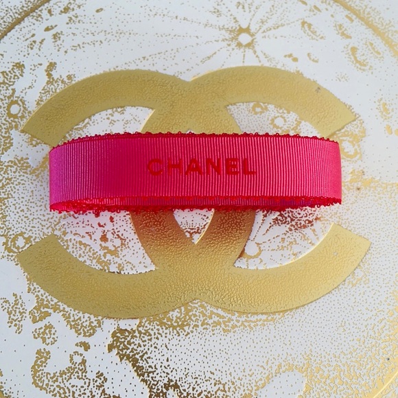 CHANEL Magenta Color Embossed Ribbon - Picture 6 of 10